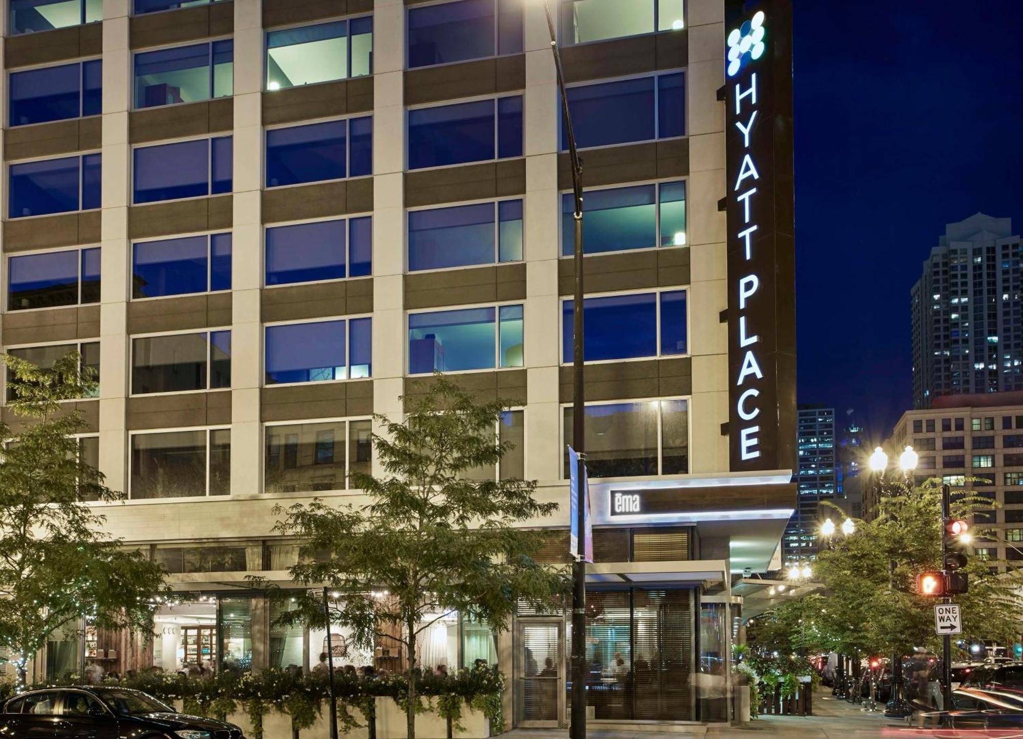 8 Hoteles Románticos en el Centro de Chicago para una Escapada Memorable