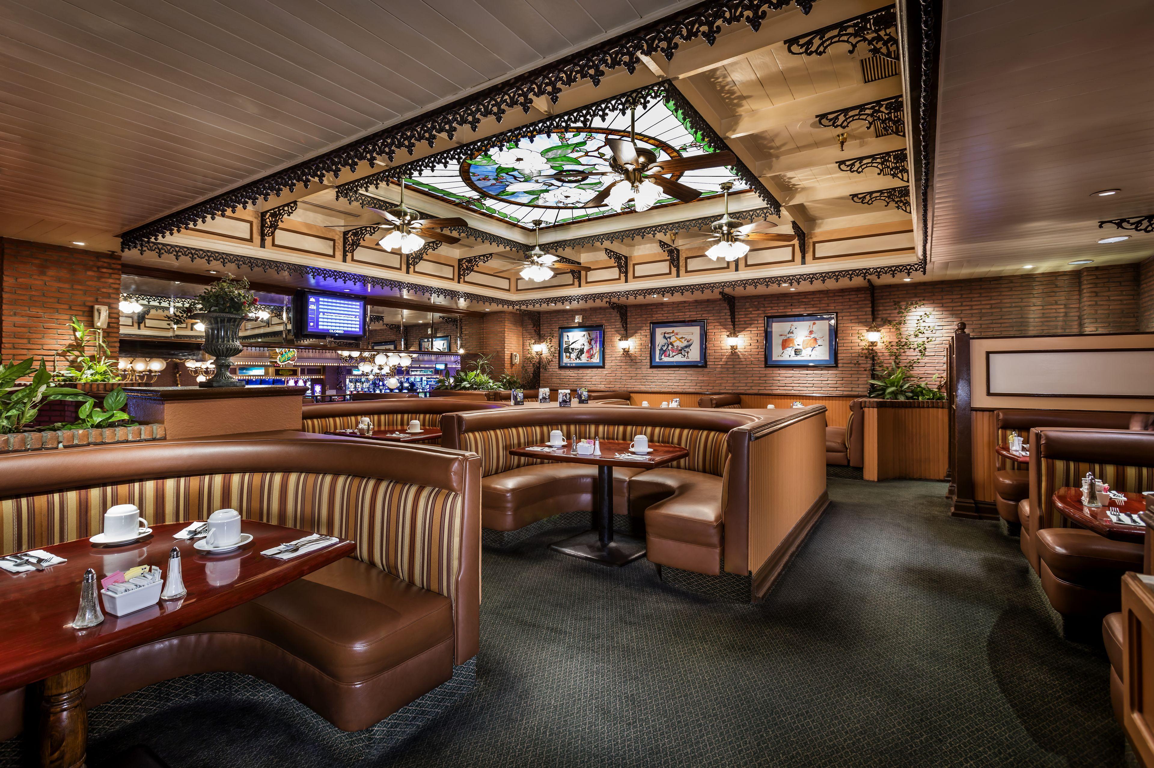 2 Hoteles Casino en Fremont Street que Debes Conocer