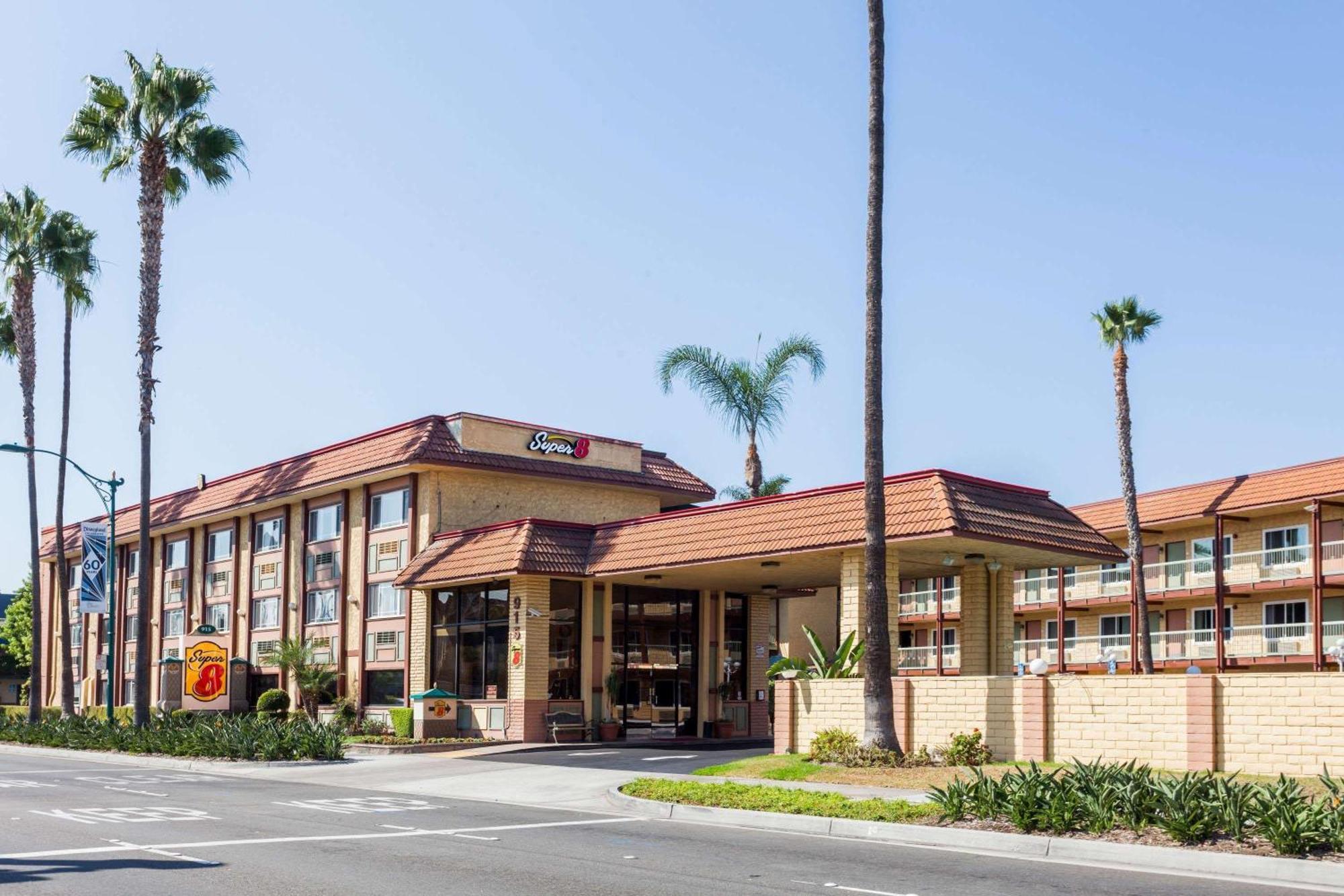 5 Hoteles Económicos en el Sur de California Que Valen la Pena