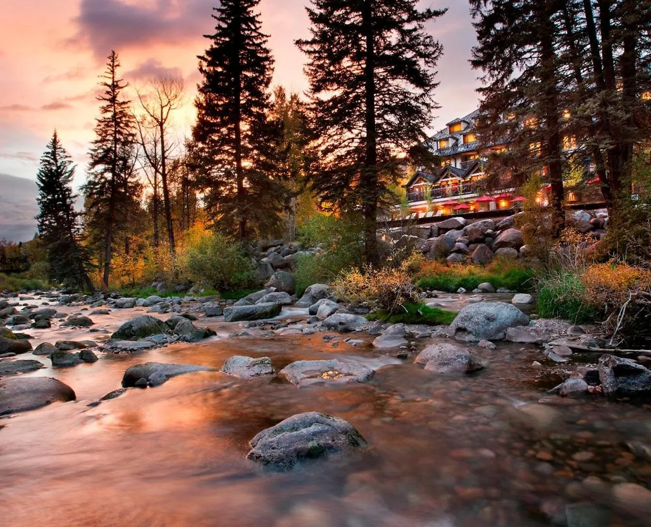 4 Hoteles de Negocios cerca del Vail Nordic Center con Todo lo que Necesitas