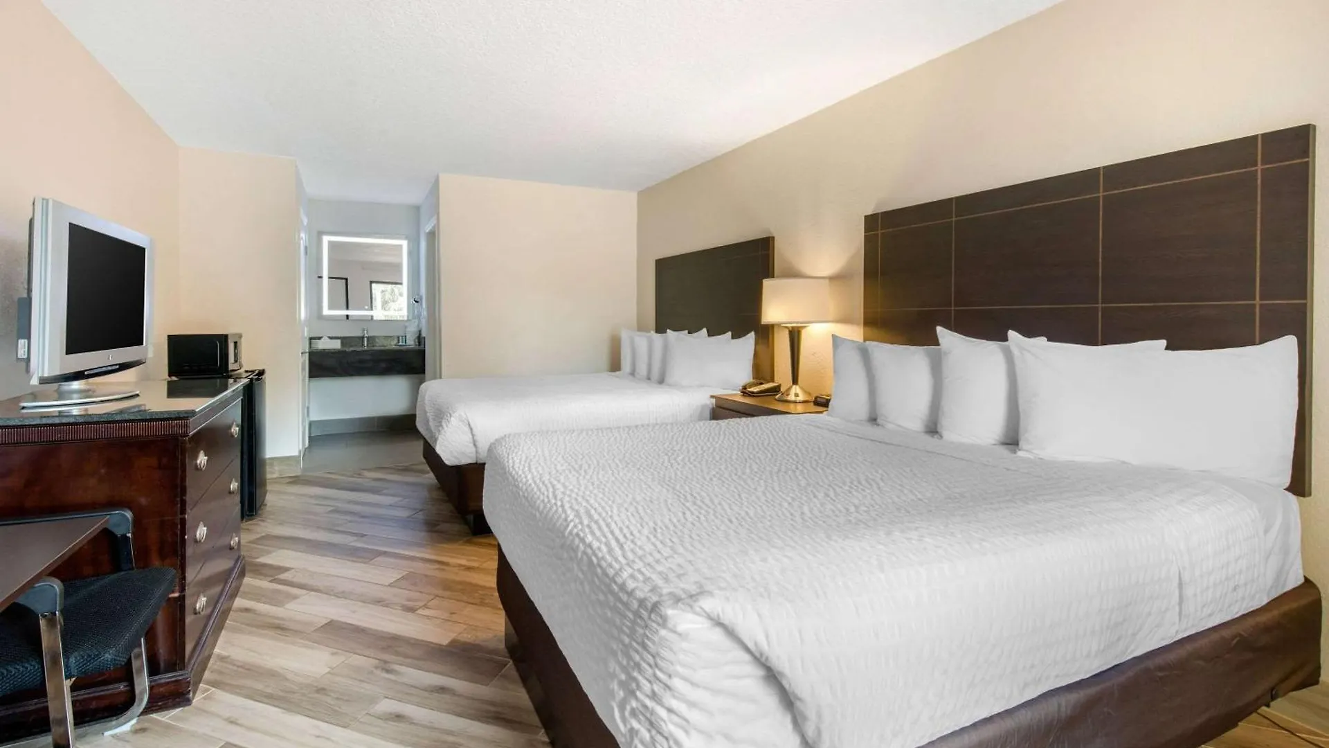 Hoteles Baratos en EE.UU.: 12 Opciones Comparadas