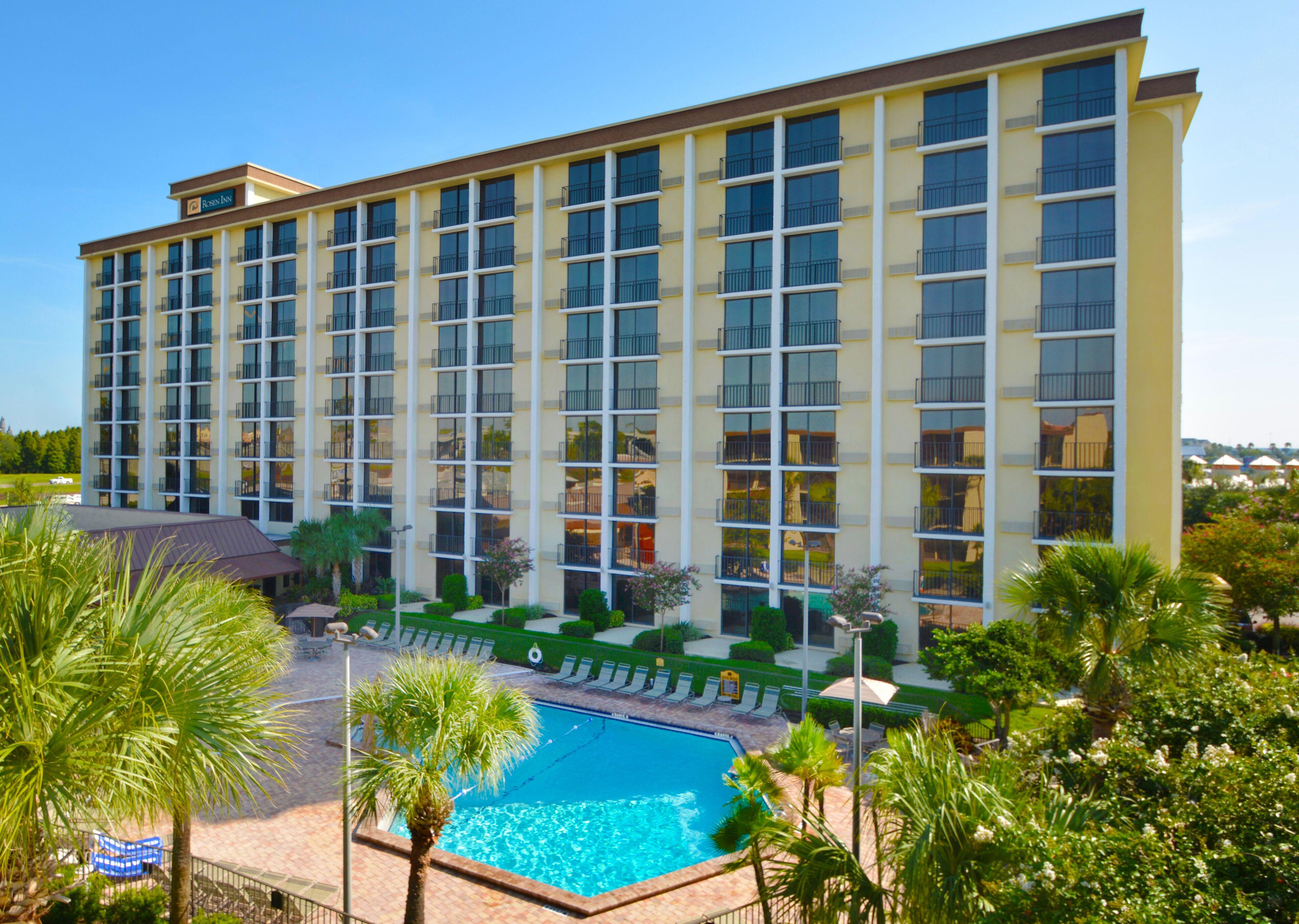 6 Hoteles Económicos en International Drive que Vale la Pena Reservar