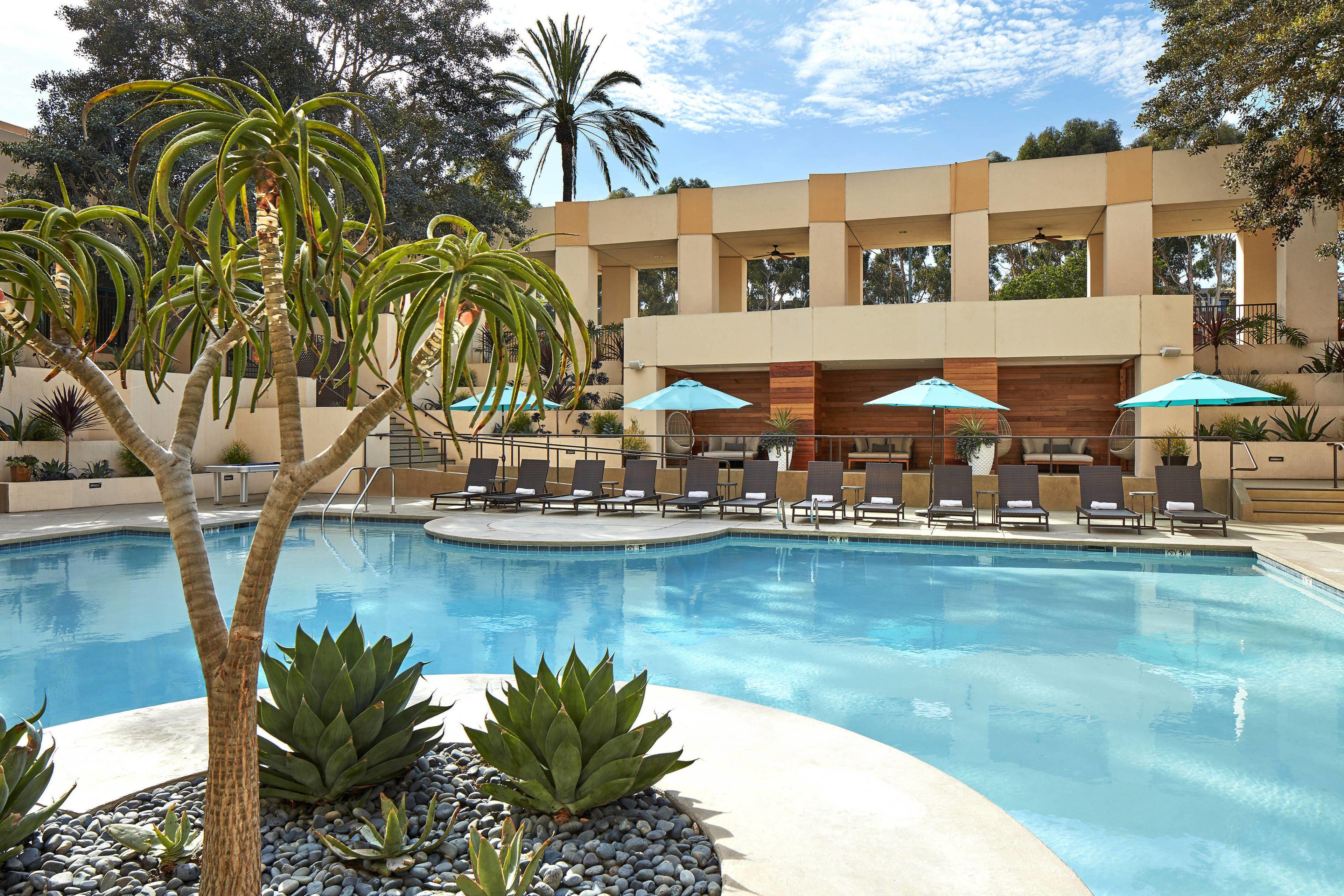 6 Hoteles de Negocios cerca de California Western School of Law