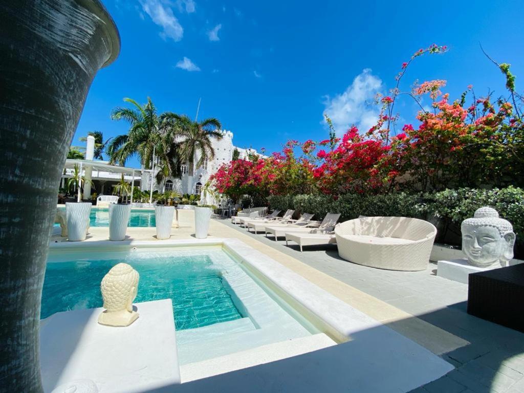 6 Hoteles Céntricos Bien Ubicados junto a la Bahía de San Andrés